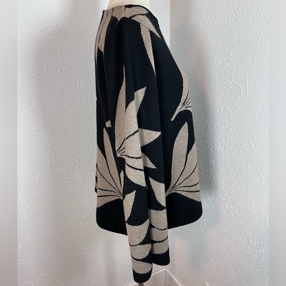 Premise Floral Fan Bell Sleeve Sweater - Picture 3 of 7